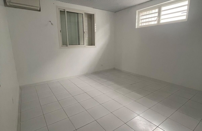 Vente Maison 152m&sup2; 5 pièces Lamentin