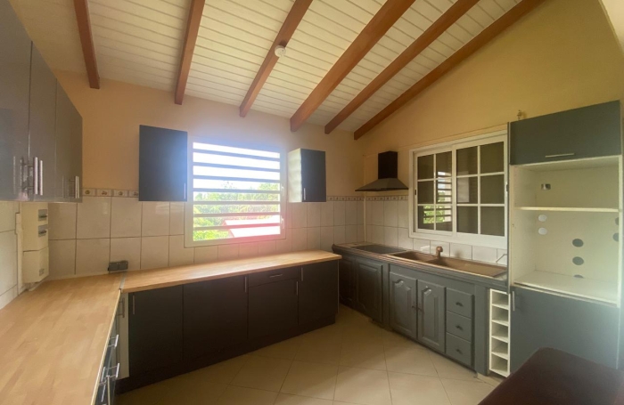 Maison T4 spacieuse non meubl&eacute;e