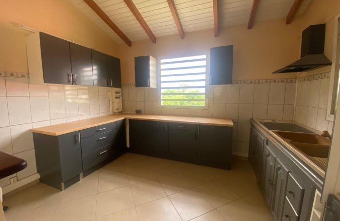 Maison T4 spacieuse non meubl&eacute;e