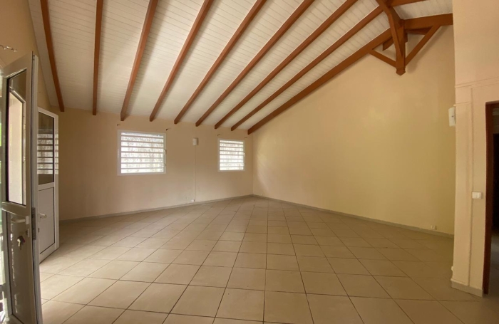 Maison T4 spacieuse non meubl&eacute;e