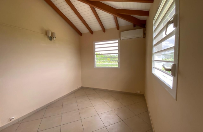 Maison T4 spacieuse non meubl&eacute;e