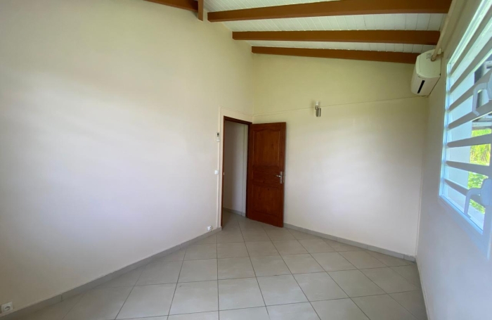Maison T4 spacieuse non meubl&eacute;e
