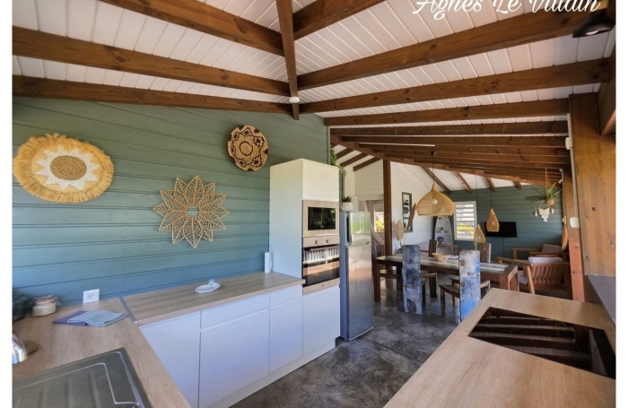 Vente Maison 180m&sup2; 7 pièces Pointe-Noire