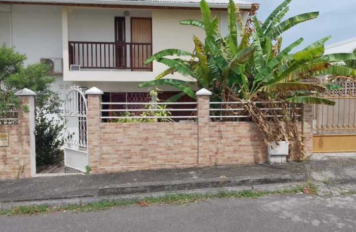 Vente Maison 90m&sup2; 5 pièces Capesterre Belle Eau