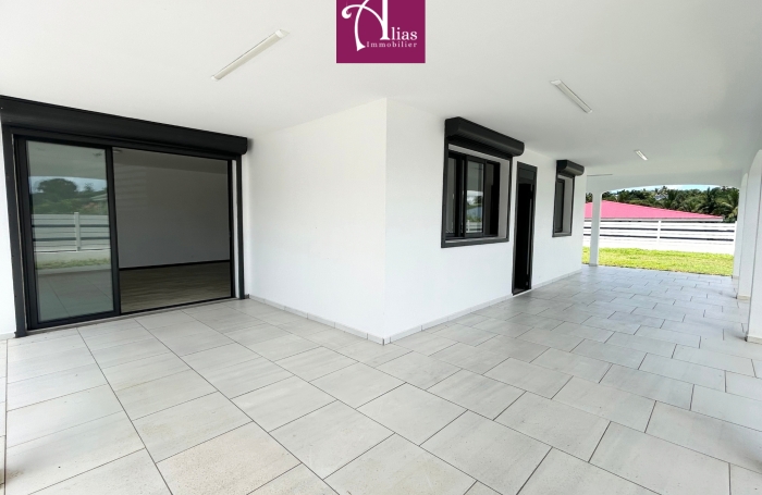&Agrave; LOUER VILLA F4 MEUBL&Eacute;E &Agrave; ROUTA - LAMENTIN