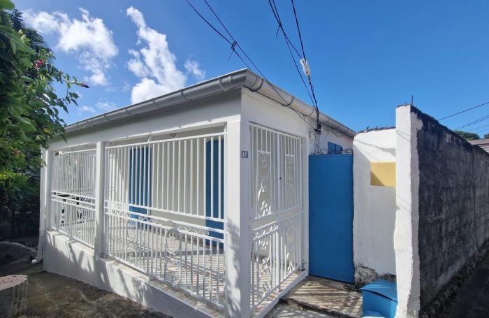 Location Maison 97100