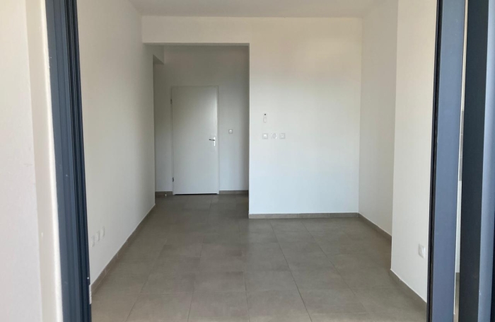 SAINT-CLAUDE  Appartement T2 climatis&eacute; avec terrasse et vue mer- R&eacute;sidence s&eacute;curis&eacute;e