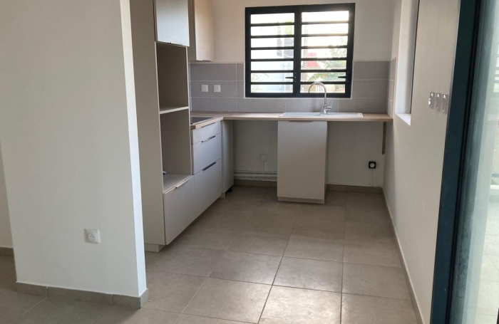SAINT-CLAUDE  Appartement T2 climatis&eacute; avec terrasse et vue mer- R&eacute;sidence s&eacute;curis&eacute;e