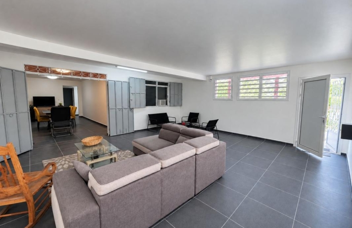 Vente Maison 147m&sup2; 5 pièces Les Abymes