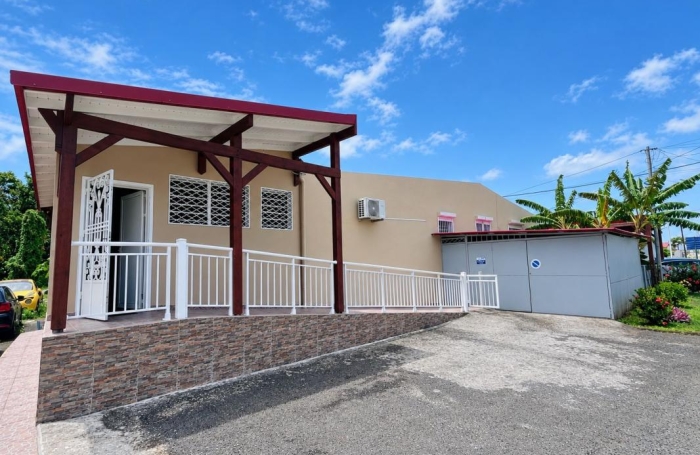 Vente Maison 147m&sup2; 5 pièces Les Abymes