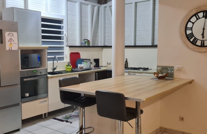 Location Maison 86m&sup2; 4 pièces Goyave