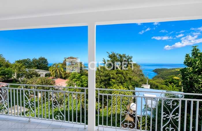 Vente Maison 180m&sup2; 8 pi&egrave;ces Bouillante