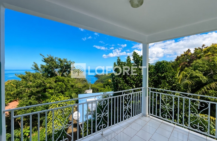 Vente Maison 180m&sup2; 8 pi&egrave;ces Bouillante