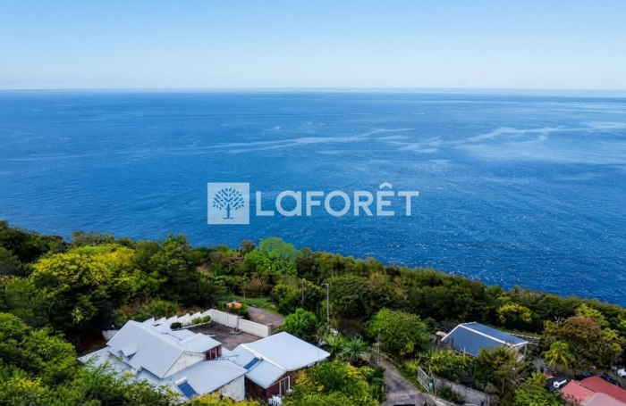 Vente Maison 180m&sup2; 8 pi&egrave;ces Bouillante