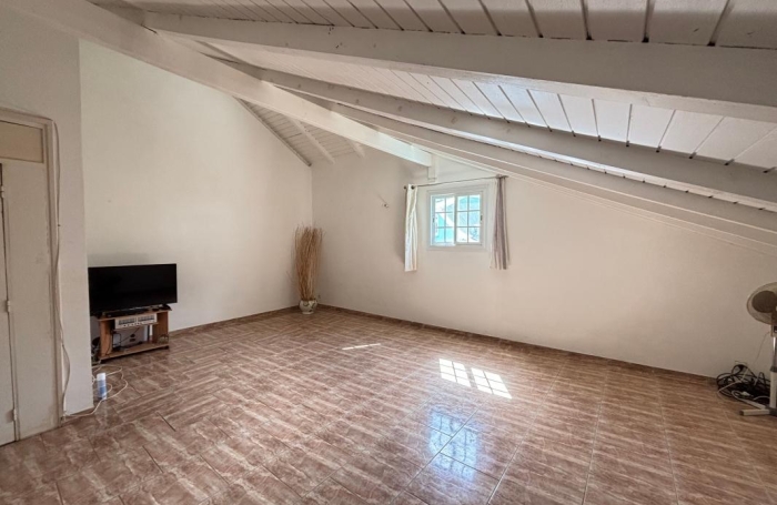 Vente Maison 278m&sup2; 7 pièces Gourbeyre