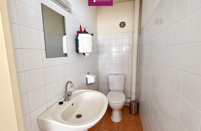 &Agrave; LOUER   Bureau professionnel d&rsquo;environ 35 m2   Immeuble NEVADA - Jarry, Baie-Mahault