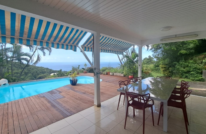 &Agrave; LOUER &agrave; Rivi&egrave;re Sens (Gourbeyre)   Superbe villa avec piscine et vue mer panoramique