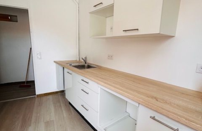 Location Appartement 80.6m&sup2; 3 pièces Pointe-&agrave;-Pitre