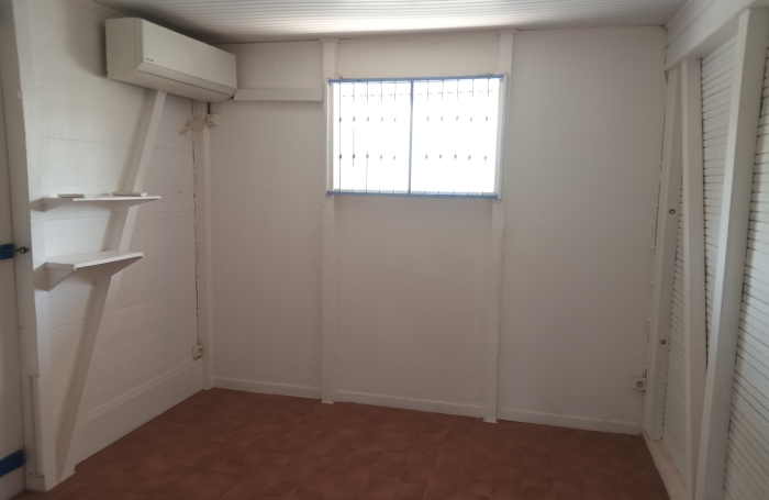Maison T5 (111.52m2) avec Patio centrale - Les GALBAS 97180 SAINTE-ANNE