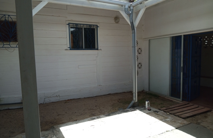 Maison T5 (111.52m2) avec Patio centrale - Les GALBAS 97180 SAINTE-ANNE