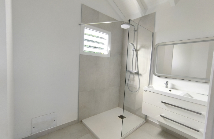Villa F5 r&eacute;cente - Secteur Vernou &agrave; Petit-Bourg