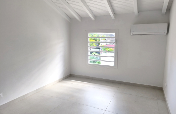 Villa F5 r&eacute;cente - Secteur Vernou &agrave; Petit-Bourg