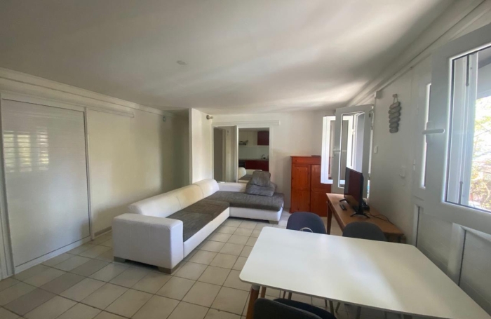 Location Appartement 97100