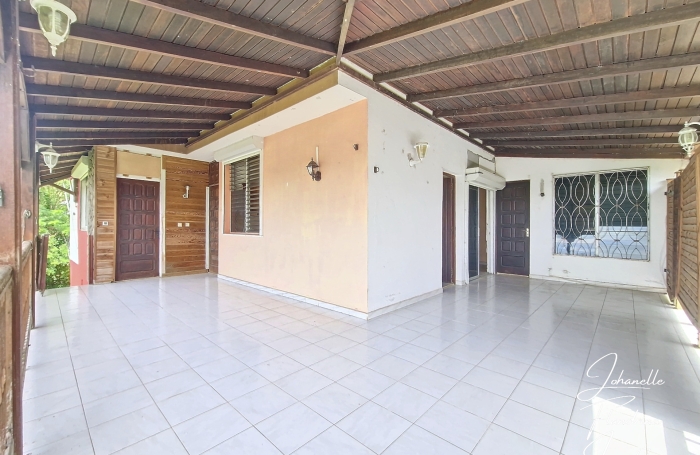 Vente Maison 122m&sup2; 6 pièces Petit-Bourg