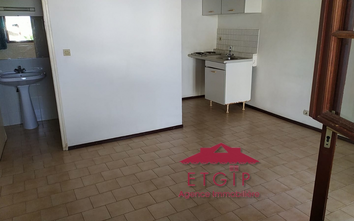 BELFOND - MAISONNETTE AVEC PARKING