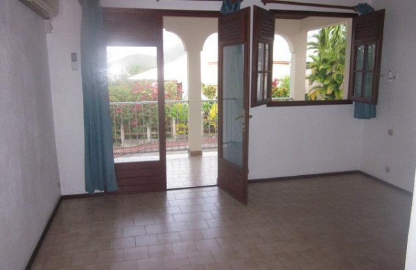 BELFOND - MAISONNETTE AVEC PARKING