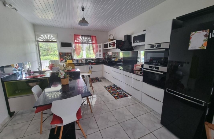 Vente Maison 250m&sup2; 7 pi&#232;ces Matoury