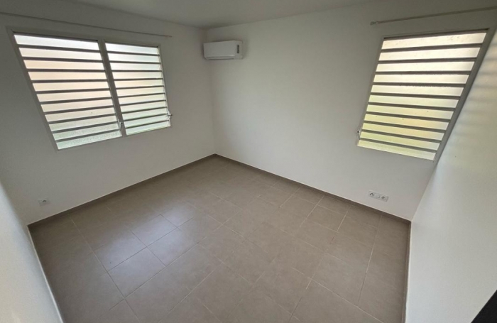 Vente Appartement 65.69m&sup2; 3 pi&#232;ces Remire Montjoli