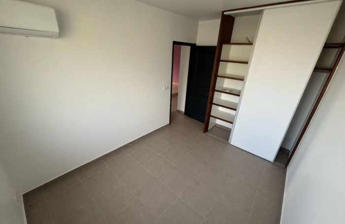 Vente Appartement 65.69m&sup2; 3 pi&#232;ces Remire Montjoli