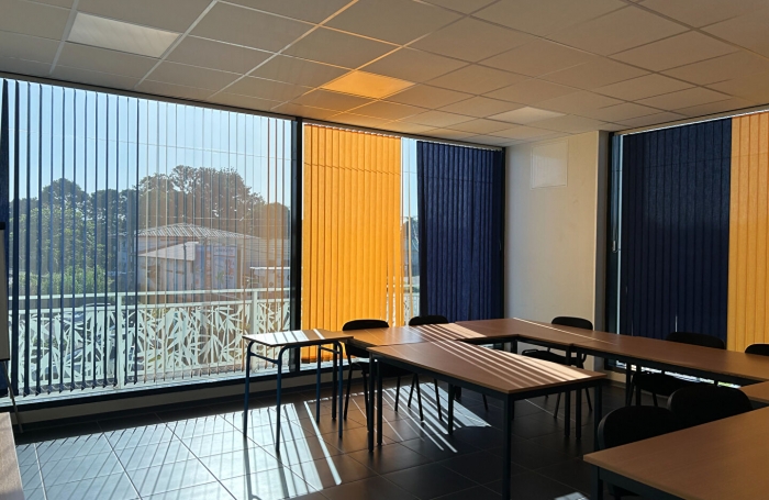 Location Bureaux 864m&sup2; Remire Montjoli