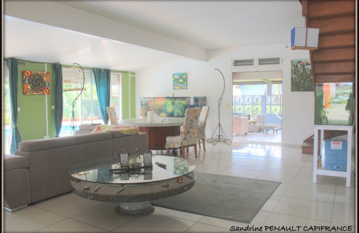 Vente Immeuble 1110m&sup2; Kourou