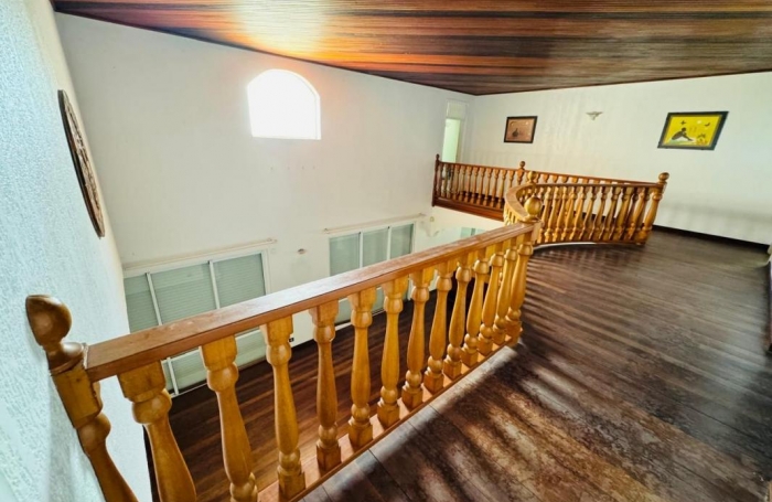 Location Maison 297.1m&sup2; 5 pi&#232;ces Remire Montjoli