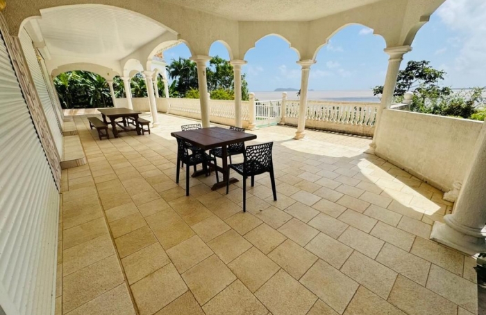 Location Maison 297.1m&sup2; 5 pi&#232;ces Remire Montjoli