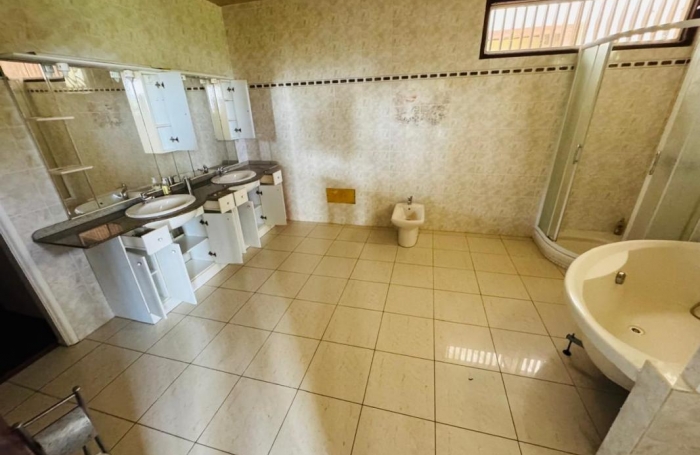 Location Maison 297.1m&sup2; 5 pi&#232;ces Remire Montjoli