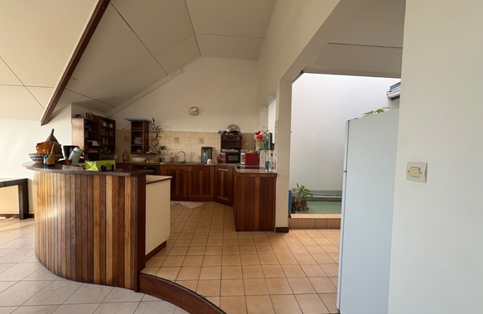 Vente Immeuble 510m&sup2; 18 pi&#232;ces Cayenne