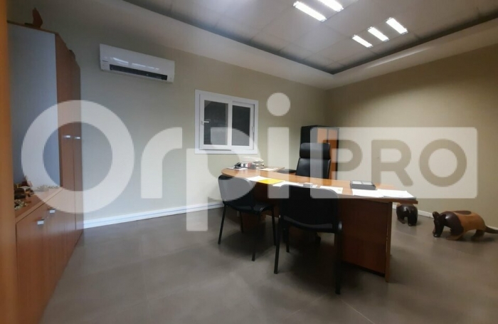 Bureaux climatisés sur Degrad des Cannes !