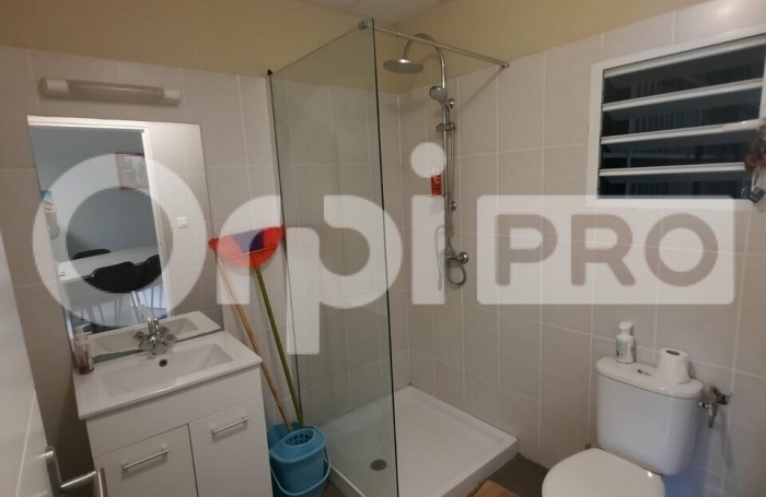 Bureaux climatisés sur Degrad des Cannes !