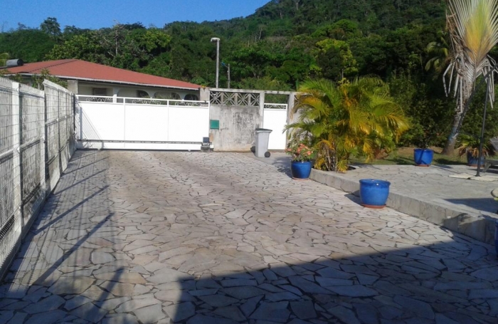 Vente Maison 133m&sup2; 4 pièces Remire Montjoli