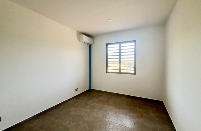 Location Appartement 89.5m&sup2; 5 pi&egrave;ces Remire Montjoli