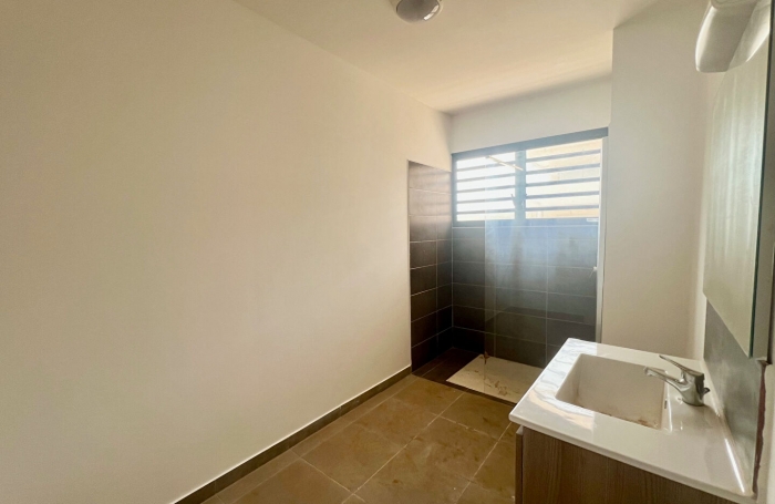 Location Appartement 71.1m&sup2; 4 pi&egrave;ces Remire Montjoli