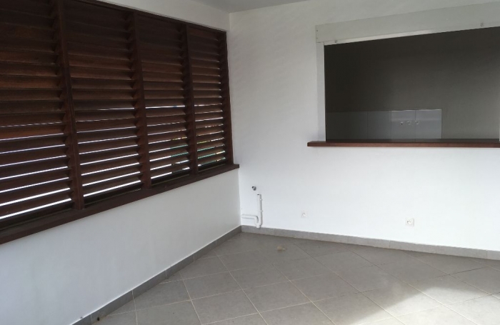 Vente Appartement 56.92m&sup2; 3 pièces Cayenne