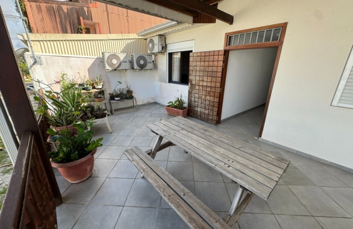 Vente Immeuble 300m&sup2; 15 pi&#232;ces Cayenne