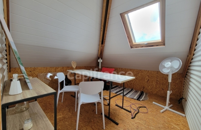 Location Bureaux 90m&sup2; 7 pi&#232;ces Matoury