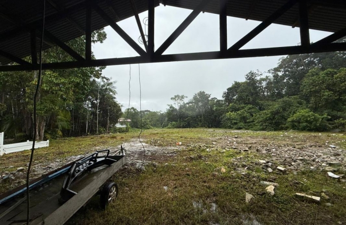 Location Terrain 3800m&sup2; Saint Laurent