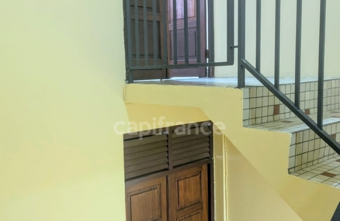 Vente Immeuble 247m&sup2; 11 pi&#232;ces Cayenne