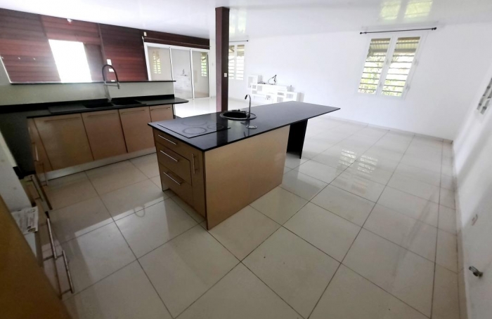 Vente Maison 195m&sup2; 4 pi&#232;ces Matoury